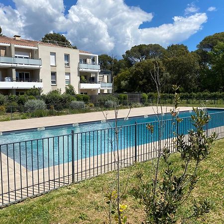 Apartamento Rez De Jardin T3 Recent Et Calme Au Nouvelles Terres A La Londe Les Maures Exterior foto